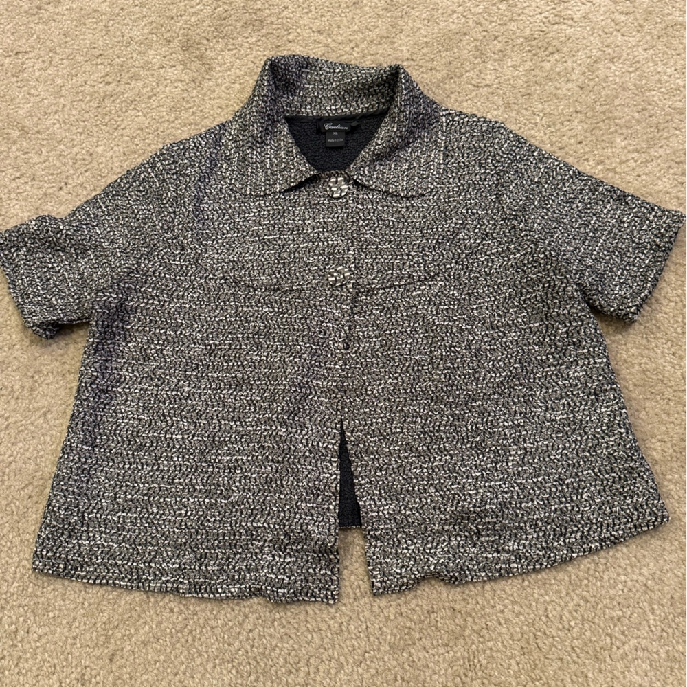 Black and White Short Sleeve collared botton up